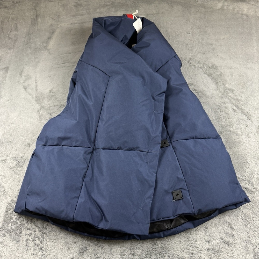Pretty Rugged Womens Vest‎ Size S/M Navy Puffer Water Proof Outdoor Gorpcore NEW